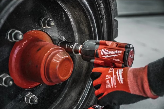 Set 10 chei tubulare 1/2" 10-24 mm, prelungitor 150 mm si adaptor Milwaukee [3]