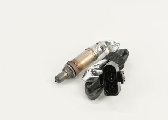 Sonda lambda (numar fire 4, 750mm) (inainte de catalizator) potrivit AUDI A4 B5, A6 C5, A8 D2; FIAT TALENTO; FORD GALAXY I, GALAXY MK I; MAZDA CX-7; SEAT CORDOBA, CORDOBA VARIO 1.0-4.2 06.91- [2]