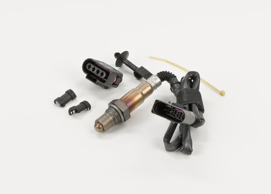 Sonda lambda (numar fire 4, 750mm) potrivit MERCEDES A (W168), C (CL203), C T-MODEL (S203), C (W203), C (W204), CLK (C209), E (W211); VOLVO S60 I, V40, XC90 I; AUDI A3, A6 C6 0.8-4.5 05.97- [2]