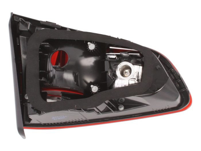 Stop tripla lampa spate dreapta (interior, culoare sticla: rosu) VW GOLF HATCHBACK 2012-2017 [2]