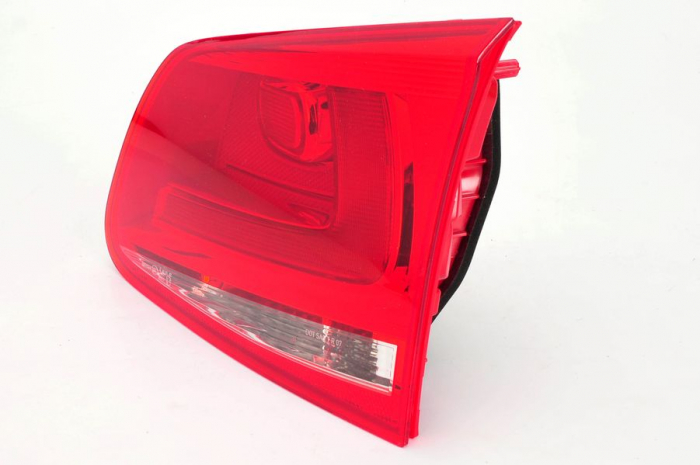 Stop tripla lampa spate dreapta (interior, culoare sticla: rosu) VW TOUAREG 2010-2014 [1]