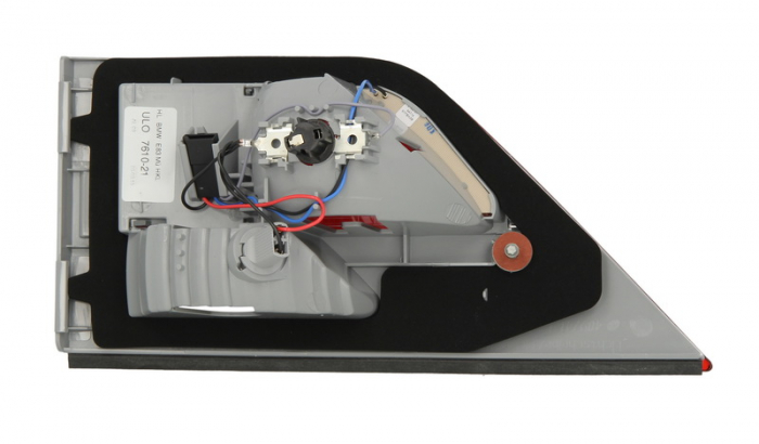 Stop tripla lampa spate stanga (interior, LED, culoare sticla: rosu) BMW X3 OFF-ROAD 2007-2011 [2]