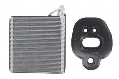 Piese Auto - Evaporizator aer conditionat AUDI A3, Q2, Q3; SEAT ATECA, LEON, LEON SC, LEON ST; SKODA KAROQ, KODIAQ, OCTAVIA III, SUPERB III; VW ARTEON, GOLF ALLTRACK VII, GOLF SPORTSVAN, GOLF VII 1.0-2.5 dupa 2012