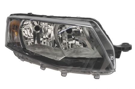 Piese Auto - Far Dreapta (halogen, H15/H7/PWY24W, electric, cu motor) potrivit SKODA OCTAVIA III -02.17