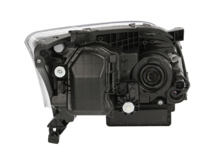 Far TOYOTA AVENSIS (T25_) 2003-2006 [1]