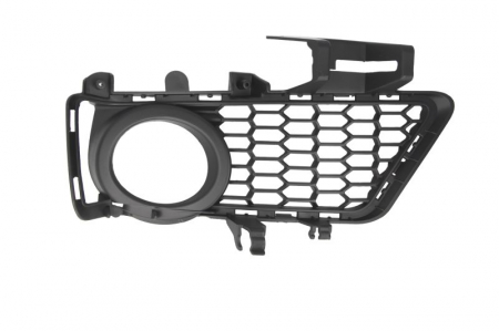 Grile - Grila ventilatie, bara protectie Fata Stanga (cu gauri pentru lampa de ceata, plastic, negru) potrivit BMW 3 (F30, F80), 3 (F31) 11.11-06.19 09.14-02.17