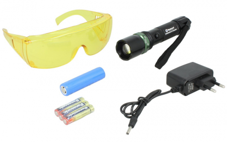 Echipamente service AC - Lampa UV pentru detectare scurgerilor de refirgerant Mastercool, cu functie ZOOM, incarcator si ochelari incluse