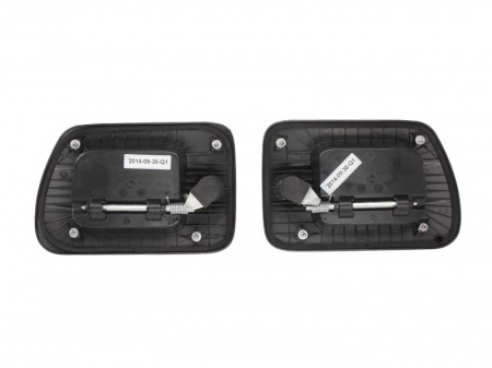 Maner set stanga/dreapta exterior, cu chei, cu incuietoare, negru IVECO EUROCARGO I-III, EUROTECH MH, EUROTECH MP, STRALIS intre 2003-2010 [1]