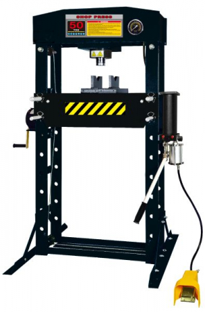 Echipamente - Presa hidraulica, incarcatura: 50 t, structura sudata, cilindru miscator, cursa cilindru: 200 mm, operat manual; MANOMETER;