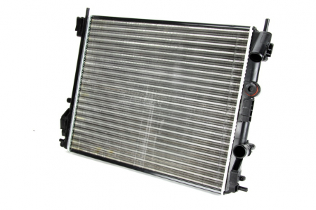 Radiator apa - Radiator apa racire motor (transmisie manuala) DACIA LOGAN, LOGAN EXPRESS, LOGAN MCV, SANDERO; NISSAN KUBISTAR; RENAULT CLIO II, KANGOO EXPRESS, LOGAN I 1.4-1.9D dupa 2000
