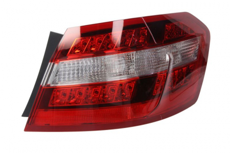 Stopuri - Stop tripla lampa spate dreapta ( exterior , LED, Semnalizator alb, culoare sticla: rosu) MERCEDES Clasa E LIMUZINA 2009-2013