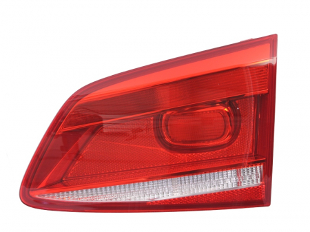 Stopuri - Stop tripla lampa spate dreapta (interior, LED/bec, culoare sticla: rosu) VW PASSAT COMBI 2010-2014