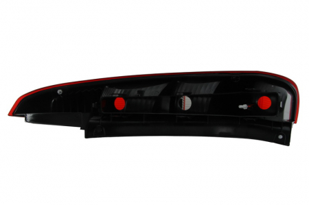 Stop tripla lampa spate stanga (Semnalizator fumuriu, culoare sticla: rosu) FORD FIESTA HATCHBACK 2001-2005 [1]