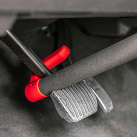 Antifurt auto Heyner pentru volan si pedale cu cifru, otel zincat, reglabil 49,5-78 cm [1]
