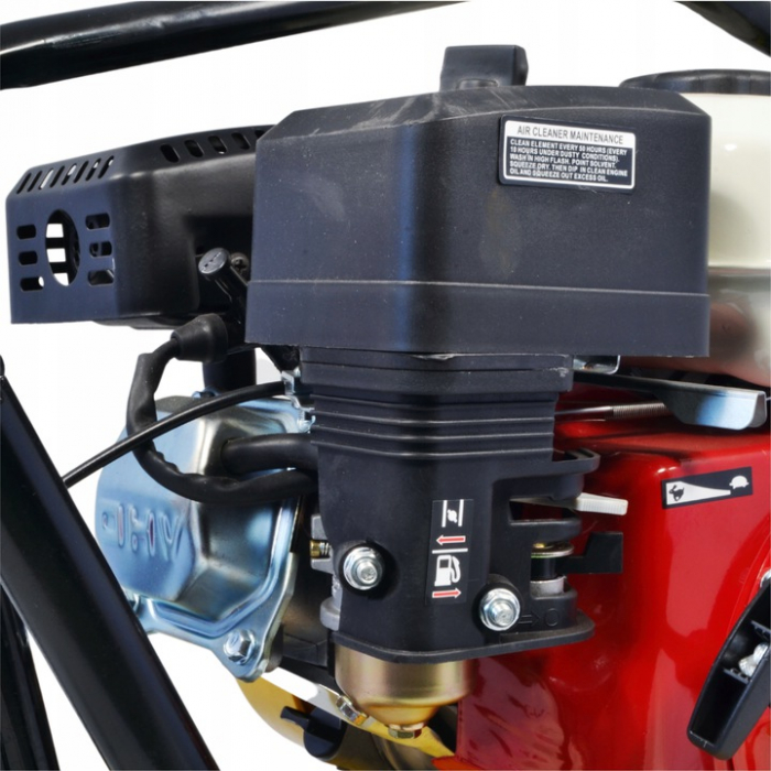 Compactor pentru asfalt, pavaj, nisip, pietriş- putere motor: 7,5 CP, 500mp capacitate de compactare [7]