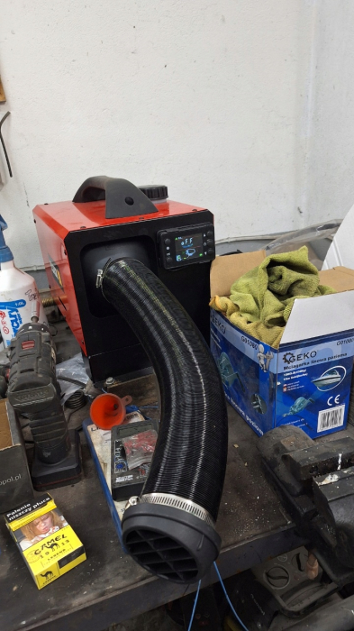 Aeroterma pe Motorina Black 12kW, Tip Webasto, cu Telecomanda [13]
