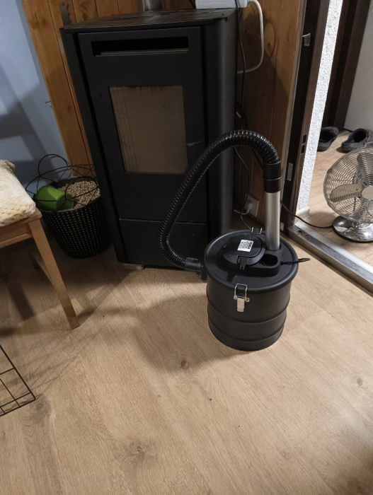 Aspirator pentru cenusa semineu centrala soba 1600W 15L  SN119 [15]