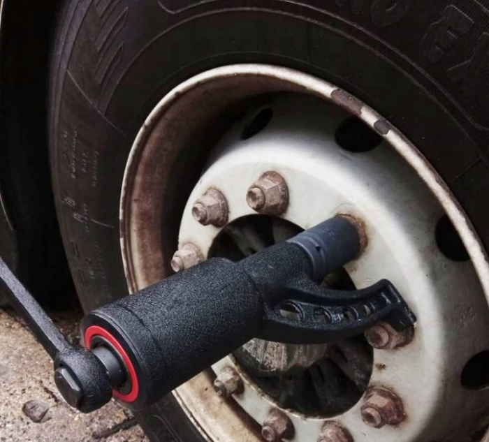Cheie pentru desfacut roti camion 32x33 cu reductor  6200Nm 1" [9]