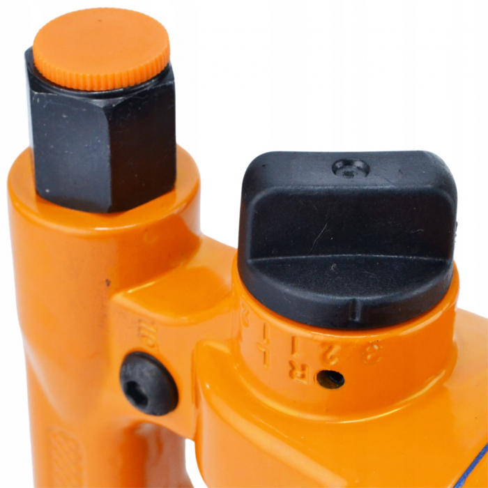 Cheie pneumatica de impact  cuplu de 4200Nm  cu 2 tubulare de 32 33 mm [10]