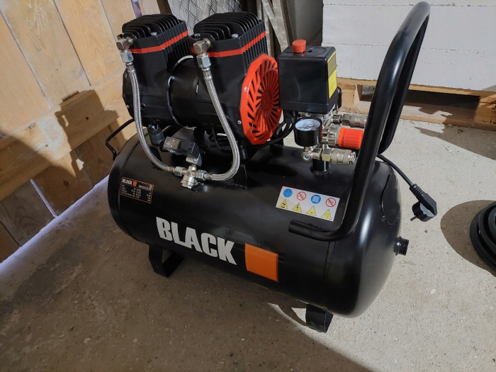 Compresor de Aer Fara Ulei Bilindru BLACK 50L, Putere 1500W (2 CP), Debit 220 L/min, Presiune 8 Bar, 2850 RPM, 2 Cuple Rapide, Cod Producator 12881 [4]
