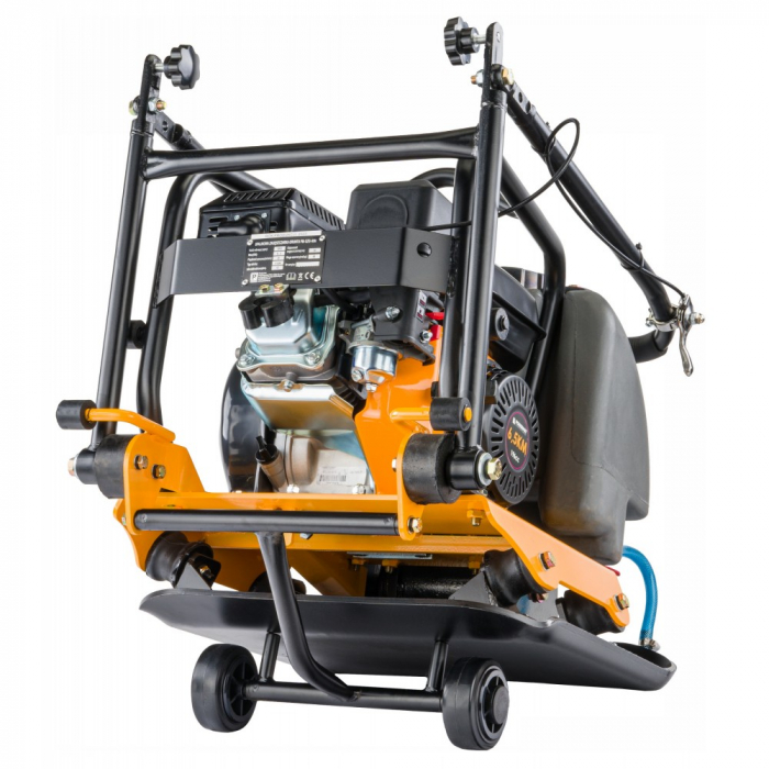 Placa compactoare  6.5CP motor in 4 timpi  90 kg  cu aspersor [7]