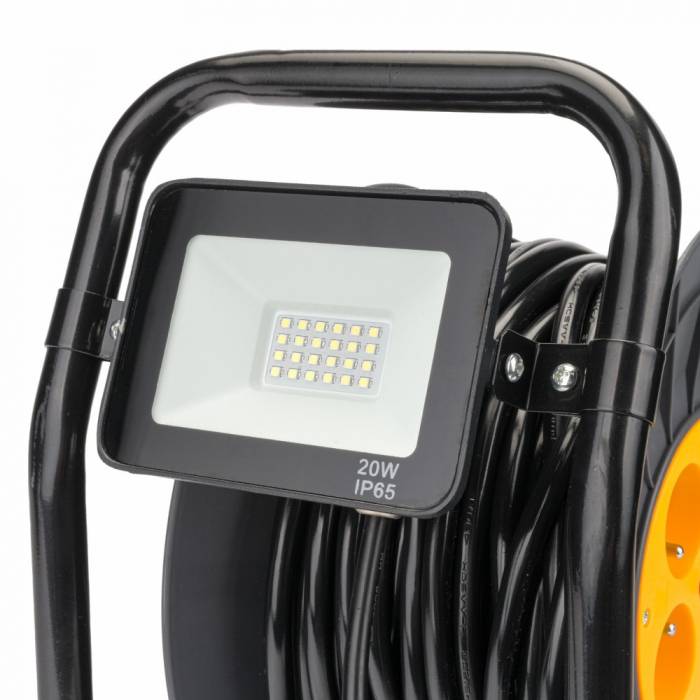 Prelungitor pe tambur cu cablu de 30 metri fir  3X2.5mm +lampa de lucru cu led 20W [11]