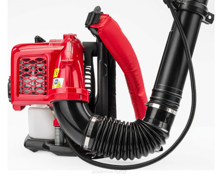 Suflanta pe benzina rucsac de 7,4kg  de 3,8 CP  debit de aer  pana la 1360 m³/h [7]