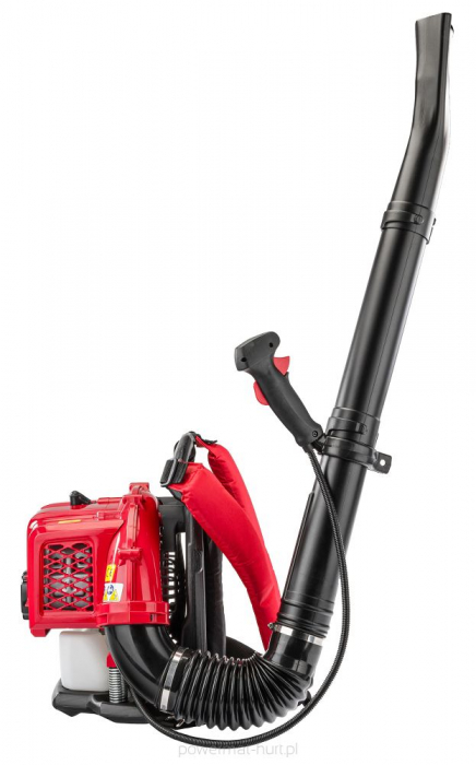 Suflanta pe benzina rucsac de 7,4kg  de 3,8 CP  debit de aer  pana la 1360 m³/h [11]
