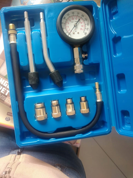Tester Profesional de Compresie Motoare Benzină | 0-20 BAR | Set 8 Elemente [3]