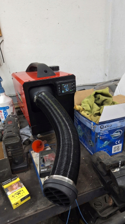 Aeroterma pe Motorina Black 12kW, Tip Webasto, cu Telecomanda [12]