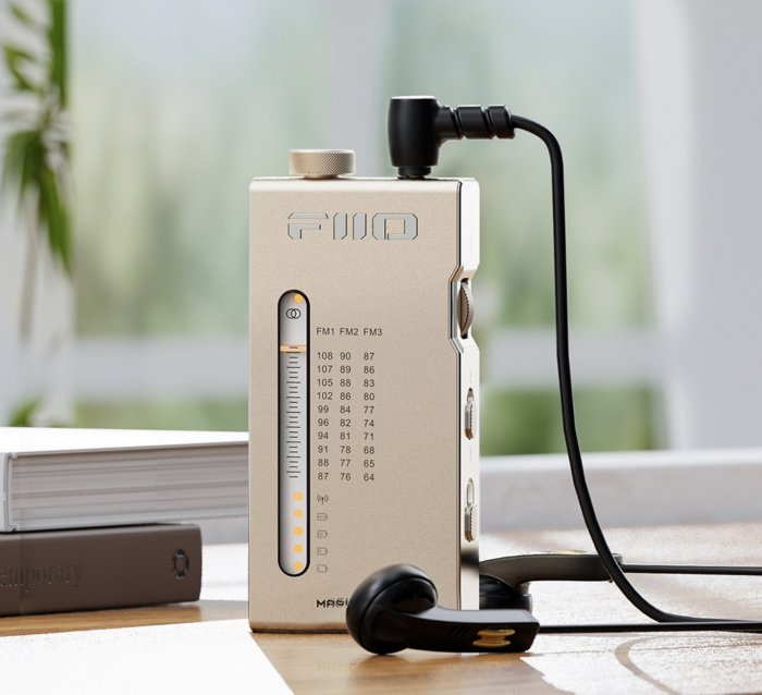 Aparat de radio Fiio RR11 [2]