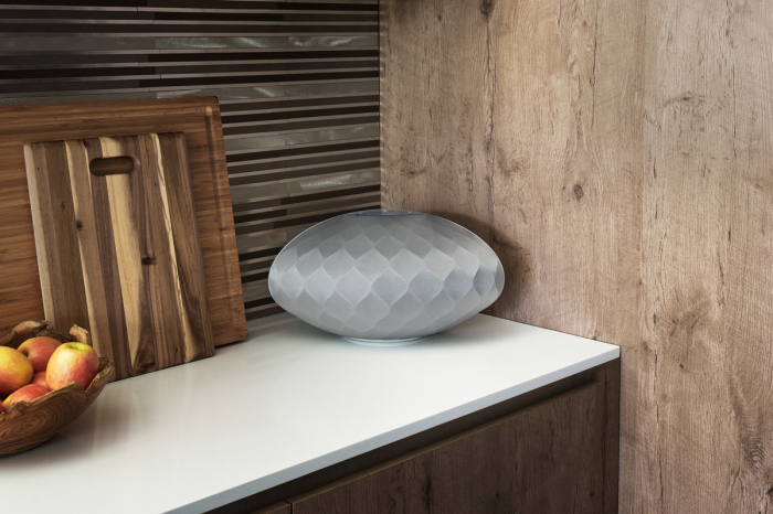 Boxe active Bowers & Wilkins Formation Wedge [2]