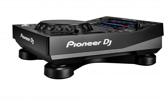 Multi-player compact Pioneer DJ XDJ-700 [5]