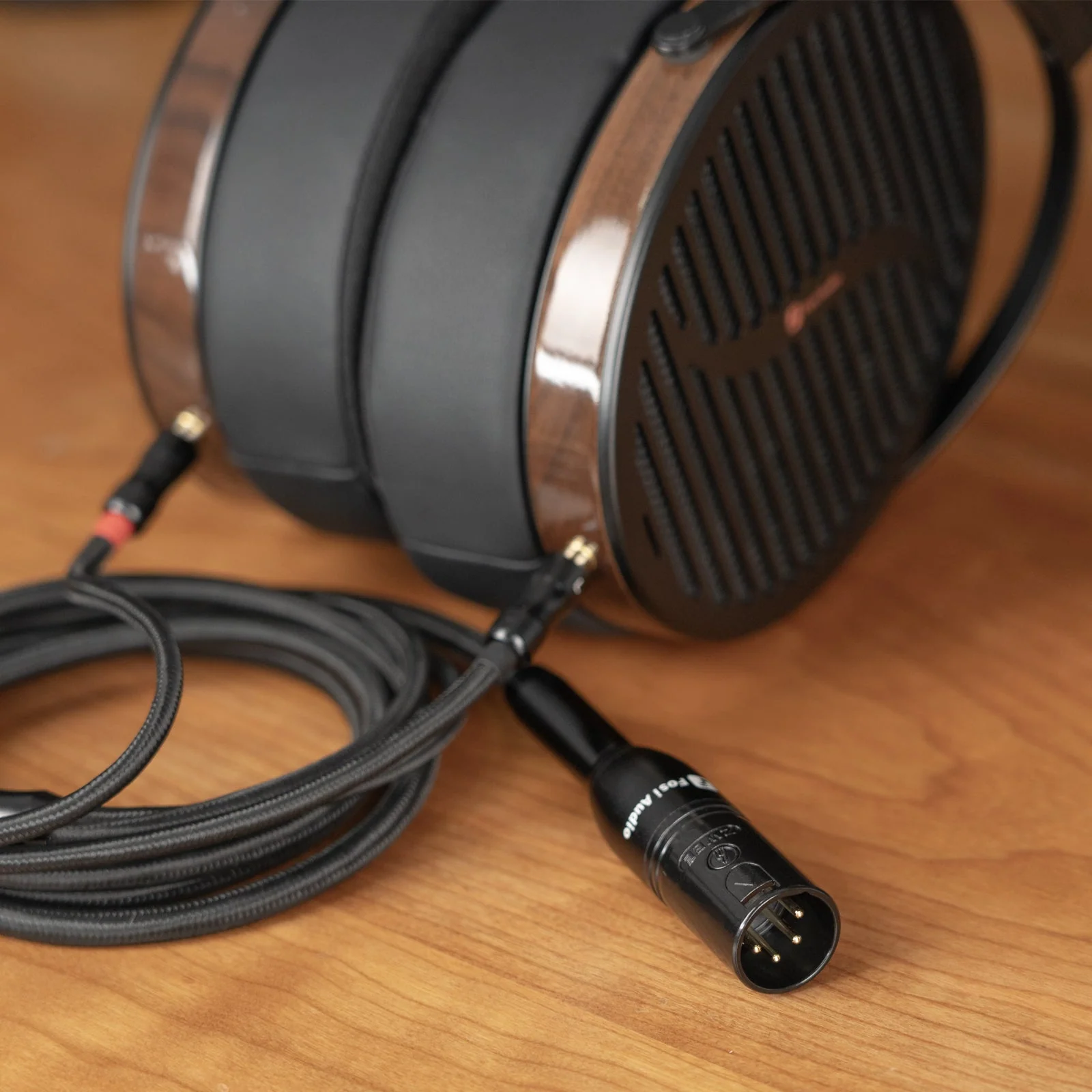 Adaptor XLR pentru căștile planar-magnetice i5 [1]