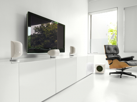 Boxa Bowers & Wilkins M-1 [1]