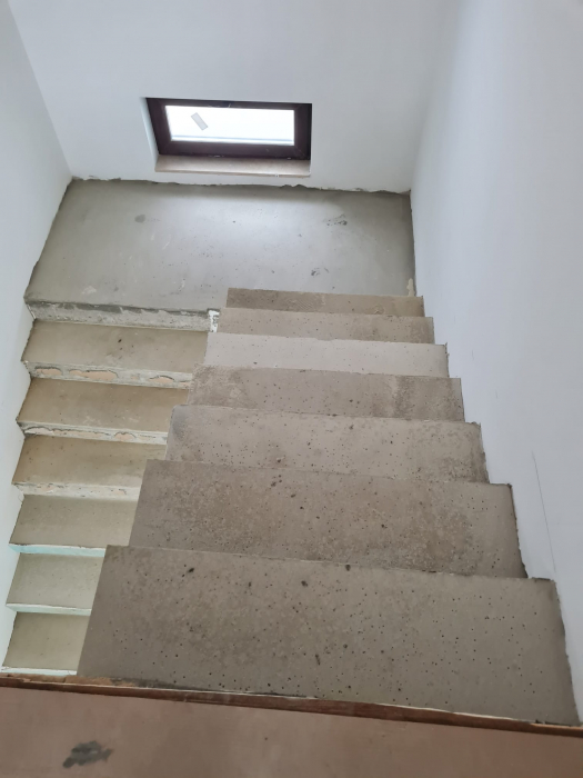 Scări din lemn masiv [6]