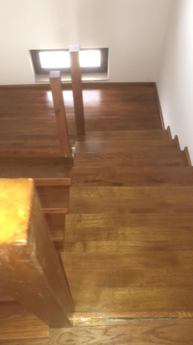 Scări din lemn masiv [7]
