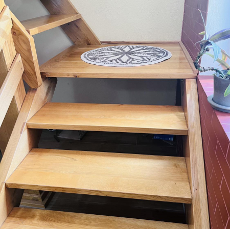 Home & Family - Scări din lemn masiv