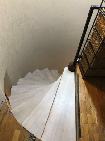 Scări din lemn masiv [4]