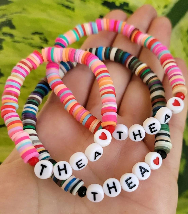 Bratara personalizata cu nume, multicolora, elastica [5]