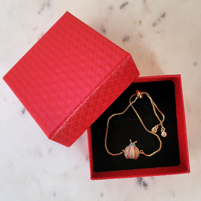 Bratara Martisor buburuza, placat cu aur, decorat cu cristale Cubic Zirconia [5]