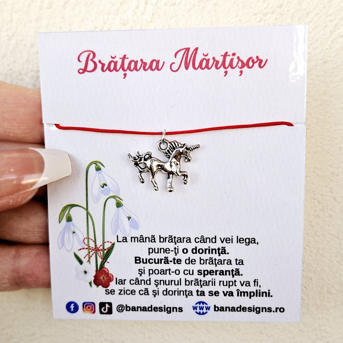 Bratara Martisor cu charm unicorn cu snur rosu ajustabil [3]