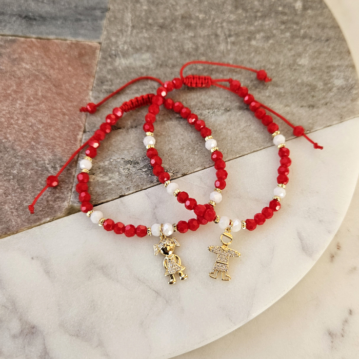 Bratara martisor cu fetita cristale rosii si margele texturate placate cu aur de 18K [4]