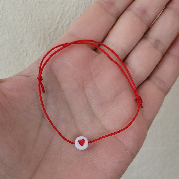 Bratara Martisor cu inimioara rosie si snur ajustabil [4]
