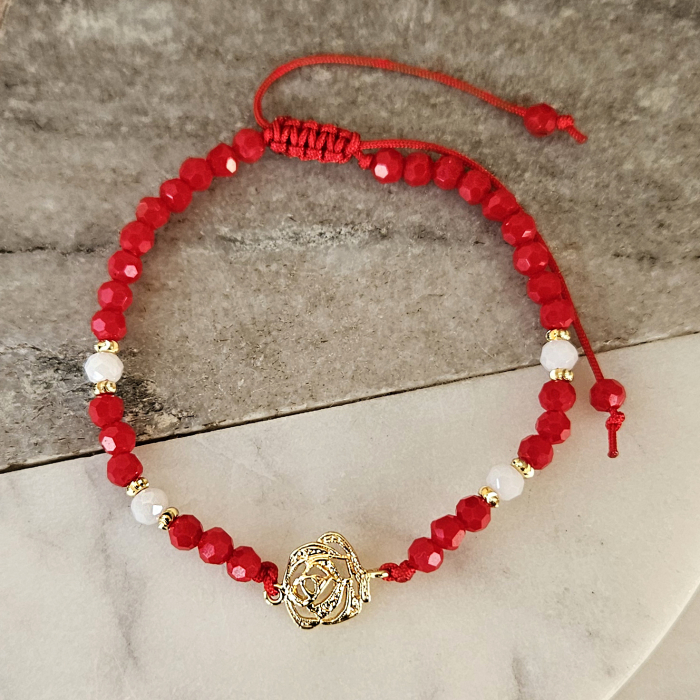 Bratara martisor trandafir, cristale rosii si margele texturate placate cu aur de 18K [3]