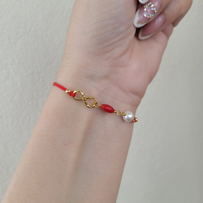 Bratara Martisor cu perla shell pearl alba, coral rosu si infinit placat cu aur [3]