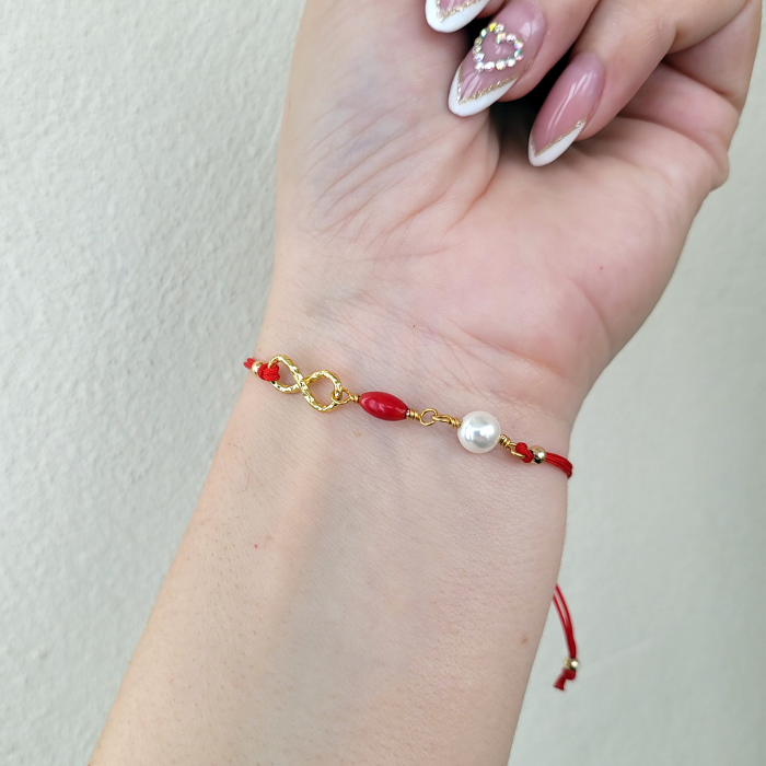 Bratara Martisor cu perla shell pearl alba, coral rosu si infinit placat cu aur [5]