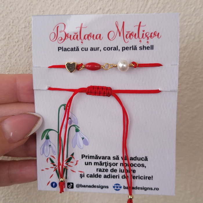 Bratara Martisor cu perle de cultura albe, coral rosu si inimioara placata cu aur de 18K [3]