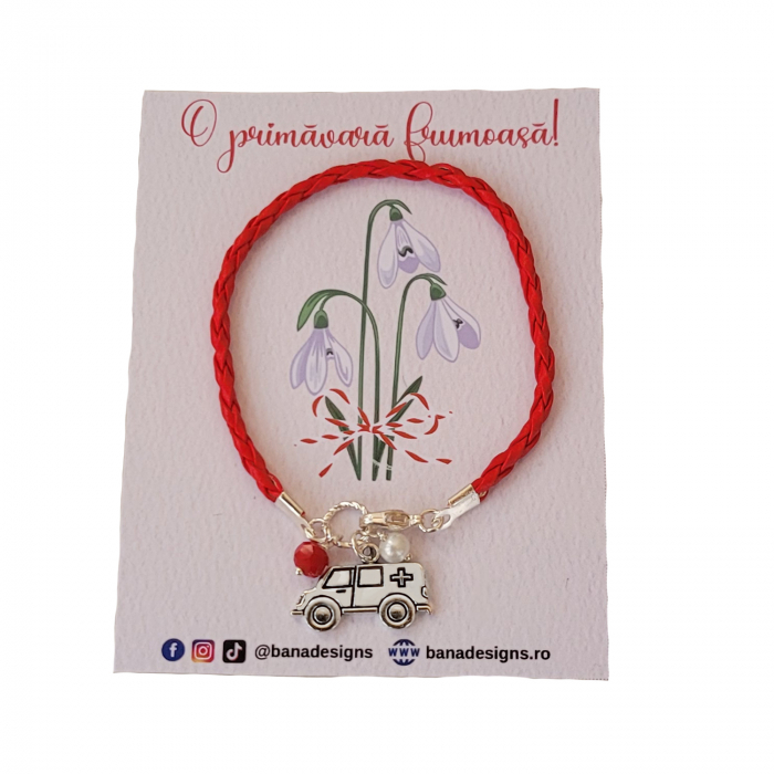 Bratara martisor cu snur impletit rosu, charm ambulata si perlute [2]