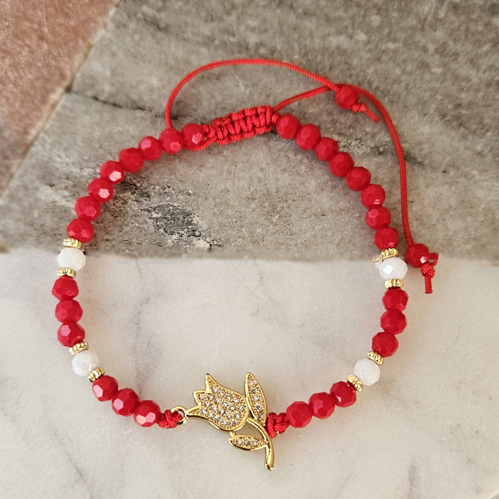 Bratara martisor cu lalea, cristale rosii si margele texturate placate cu aur de 18K [3]